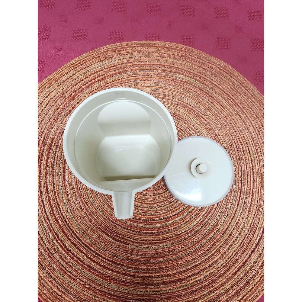 Vintage Tupperware Creamer w/Airtight Lid # 1414 Almond 1970's Made In The USA